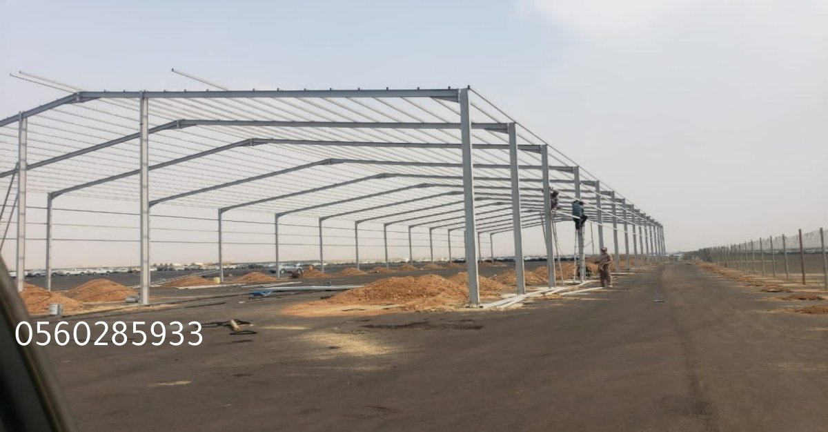 استمتع بعزل ممتاز وقوة تحمل مع هناجر ساندوتش بانل.