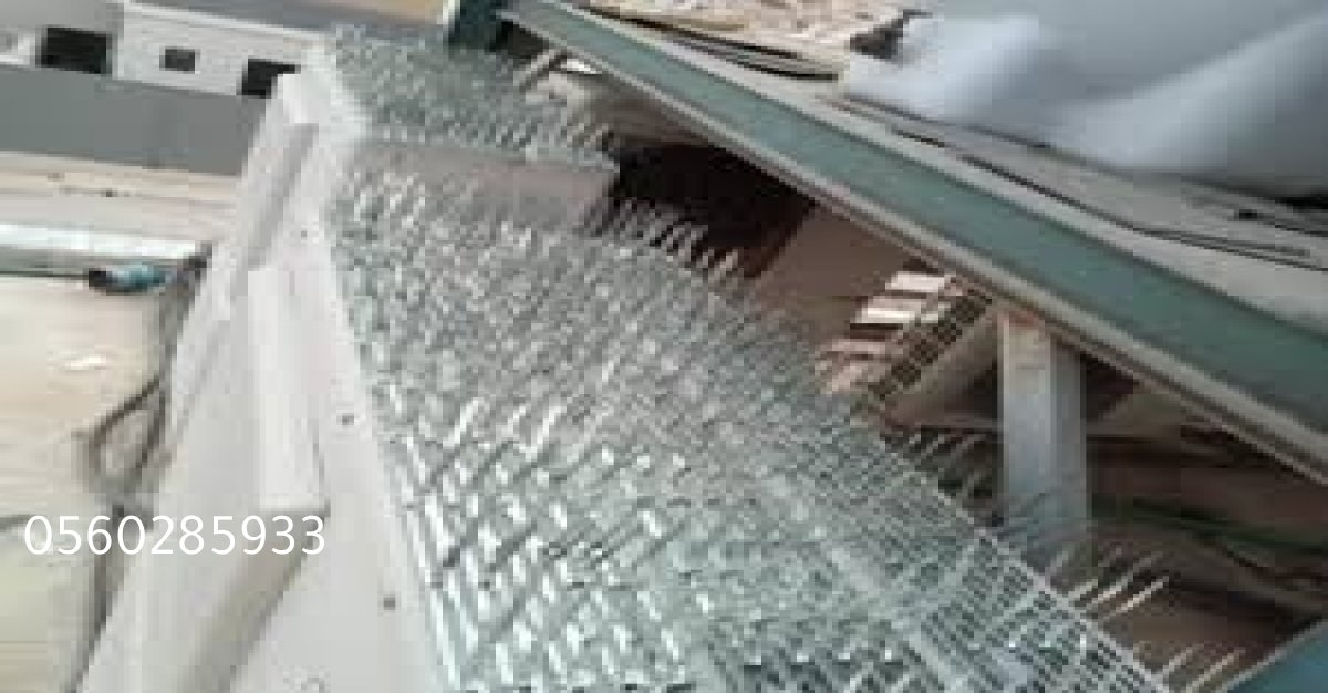 طارد حمام يستخدم للحماية من تجمع الطيور في الزوايا