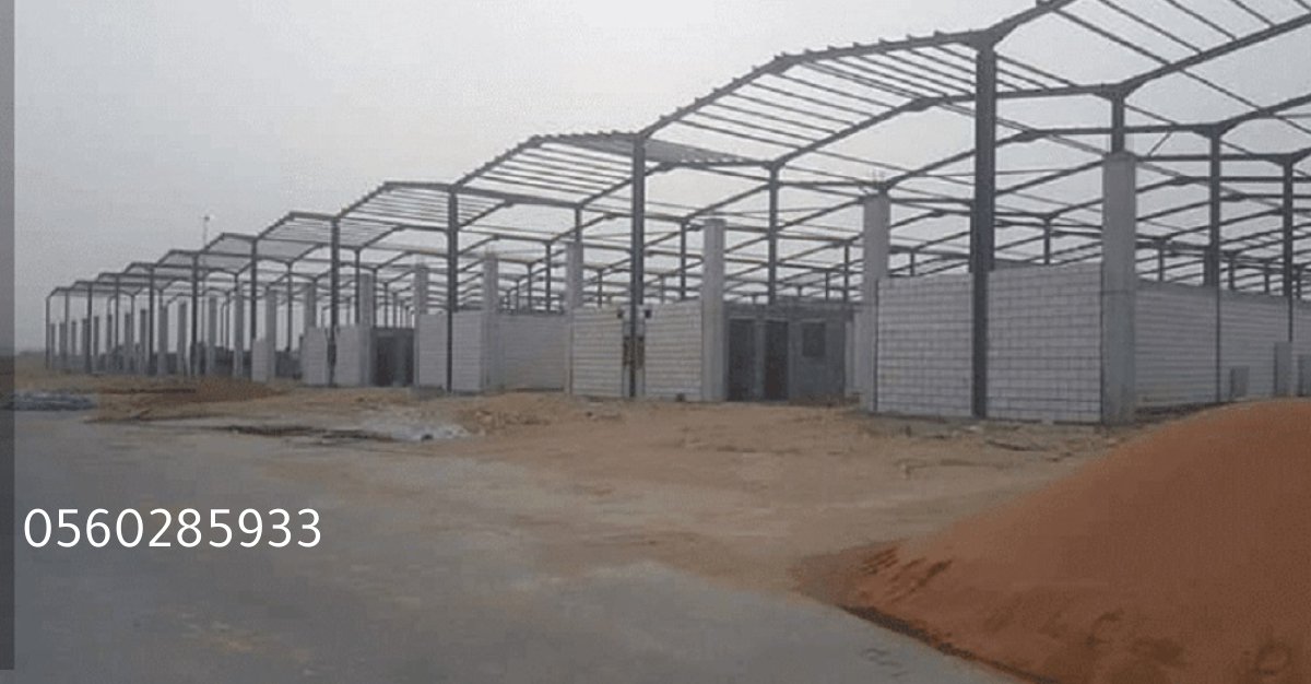 مقاومة عالية للحرارة مع هناجر ساندوتش بانل العازلة.