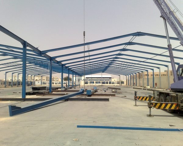 تركيب هناجر حديد ومستودعات في الهفوف الأحساء: أفضل الحلول الإنشائية